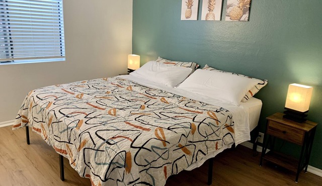 Remodeled 2bdr condo in the heart of Waimea town -15min drive from Beach