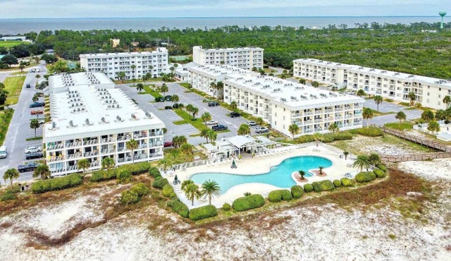 Remodeled 2BR 2BA top floor BEACH front condo in Building 4 at popular resort!