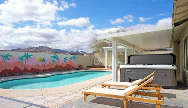 Remodeled 3BR Vegas Pool House with Arcade