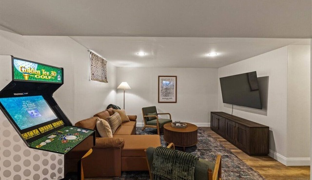 Remodeled 4BR/2.5BA | Central KC Location