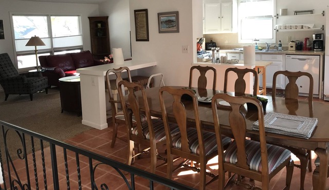 Remodeled 5 bed 3 bath walking distance to shops and restaurants Southdale