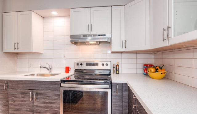 Remodeled 5 beds home with brand-new appliances
