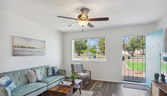 Remodeled apartment in Mesa -- 15 min to Sky Harbor + 12 min to ASU!