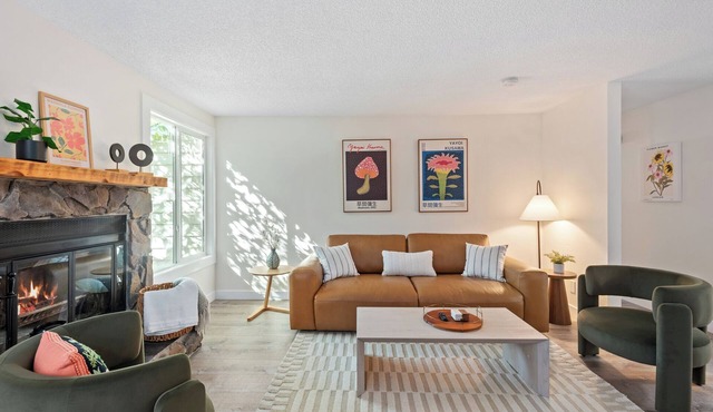 Remodeled! Beaverton 2BR/2BA Fenced Backyard Extended Stays