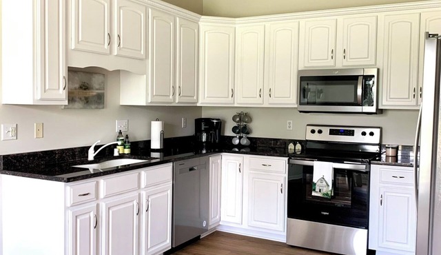 Remodeled brick ranch with private views!n