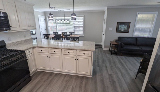 Remodeled Bungalow walking distance to Augusta National