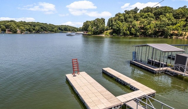 Remodeled cabin on Grand Lake with boat slip and boat dock. Pet-Friendly!