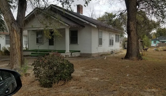 Remodeled Cute 3 room 1 bath house