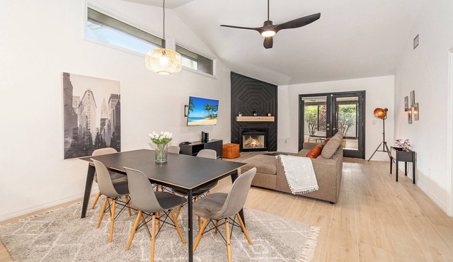 Remodeled Downtown Orlando Oasis! Remodeled Home! Close to Disney, Universal!