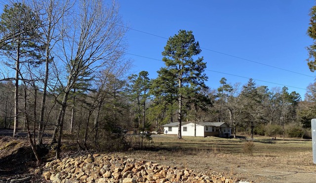 Remodeled family cabin less than 1 mile from fire road entrance to Wolf Pen Gap