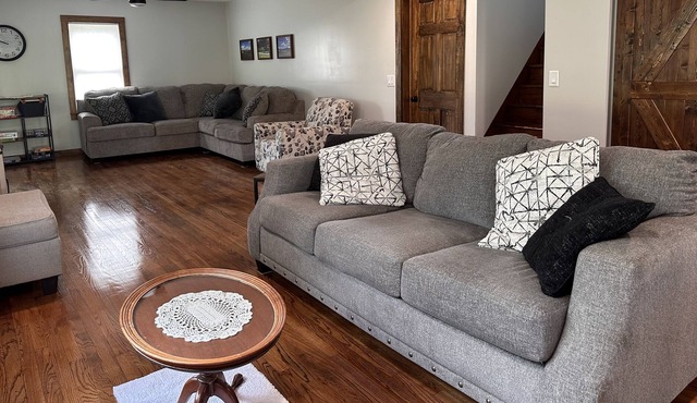 Remodeled Farmhouse 15 min to Cooperstown, 25 min to All-Star Village, Pond