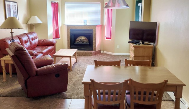 Remodeled Fully Furnished Barefoot Resort Condo at Terry Peak South Dakota!