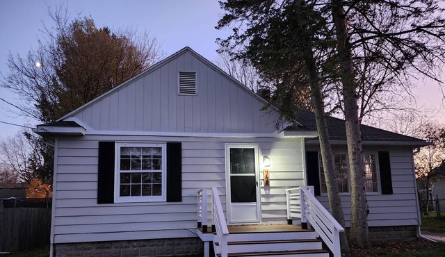 Remodeled Gem near downtown Hastings