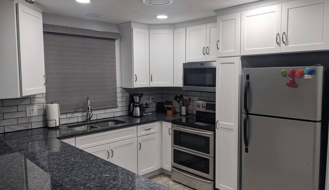 Remodeled Handicap Access 3-Bedroom, Off I80 exit 158