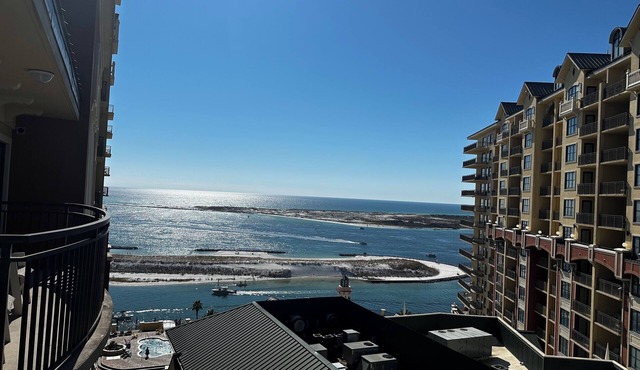 REMODELED High Floor-Large 3 bedroom/3 full bath corner unit