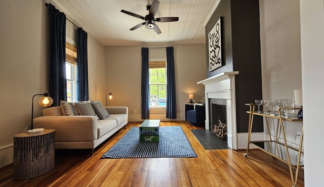 Remodeled historic home! Steps away from dining & shops - Easy walk to Old Salem