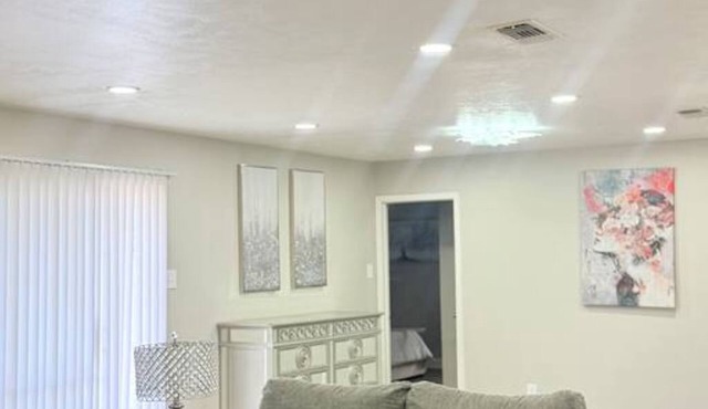 Remodeled home 10 min from DFW Airport Euless, TX