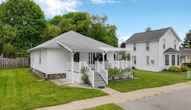 Remodeled Home - Heart of Downtown West Branch