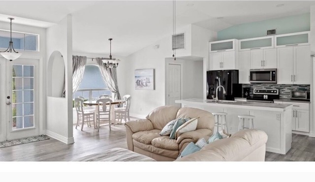 Remodeled Home in quiet cul-de-sac with Heated Pool!