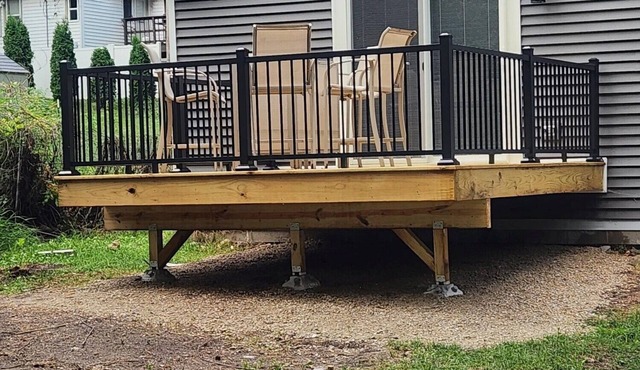 Remodeled home with pontoon rental 2 decks Private beach playground volleyball