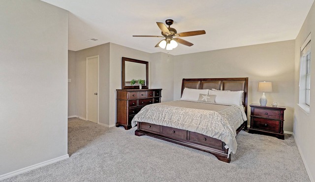 Remodeled house 3BR/2BA Sleeps 10, self-check in