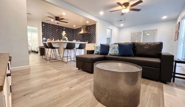 Remodeled House Close 2 Markets DownTown Medical Centers for Long Stay Discount