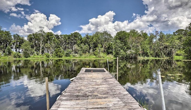 Remodeled Lakefront Home Boat Docks and Ramp!