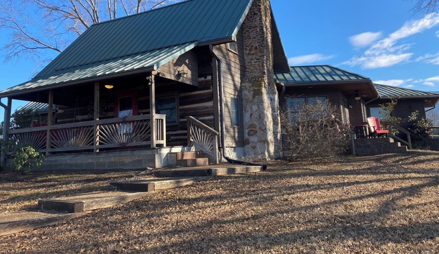 Remodeled log cabin close to outdoor activities with plenty of room to entertain