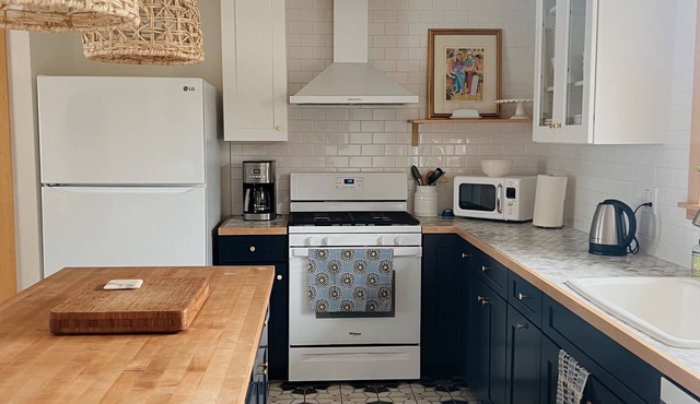 Remodeled Mid-Century Charm, Close To Arcata Plaza