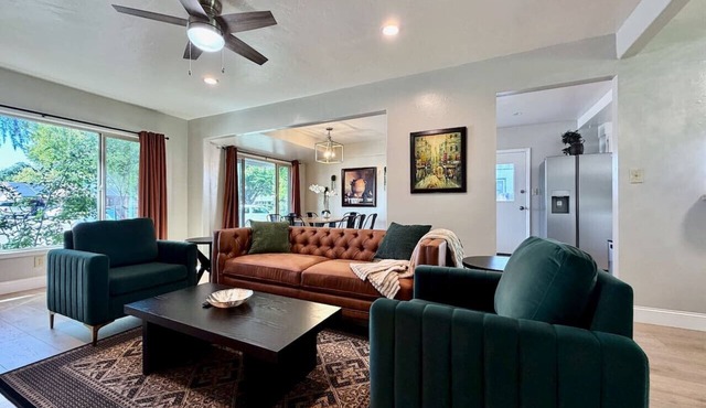 Remodeled Minutes to Sutter Park & Golden One