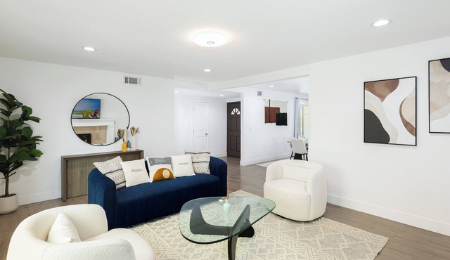 Remodeled Modern Home Close to Disney/Beach