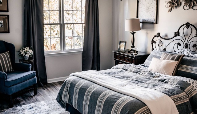 Remodeled Modern Apartment Minutes from Ft. Benning and Midtown Dining.