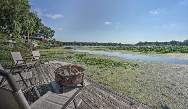 Remodeled Osceola Home w/ Fire Pit & Dock!