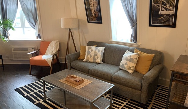 Remodeled private room in a windmill (right downtown)