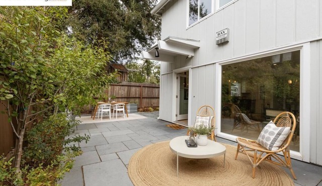 Remodeled Quiet Townhome with Spacious Yard - Walking distance to UC Berkeley