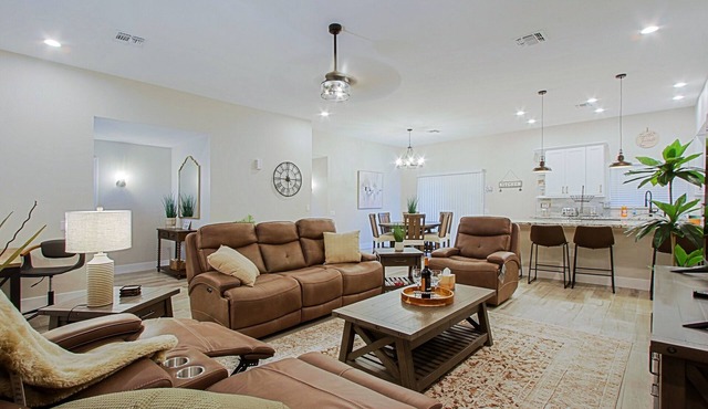 Remodeled retreat in golf community Sun City!