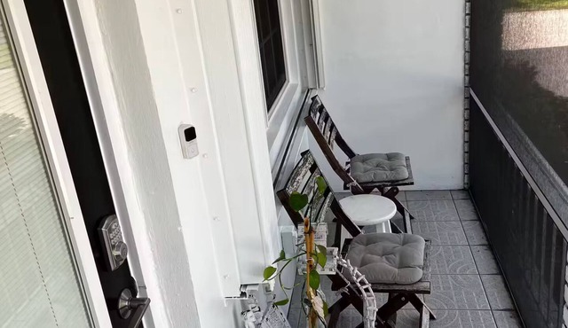 Remodeled Sleeps 12/3BR/3BA Hot Tub/Forest View