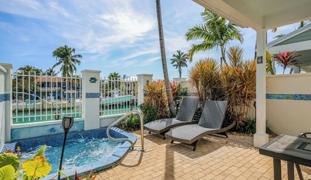 ★Remodeled tropical delight townhome★private plunge pool close to fun activities