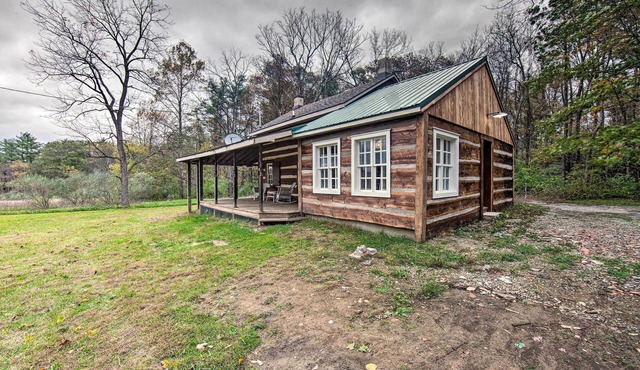 Remote 1901 Studio Cabin w/Loft - Pets Allowed!