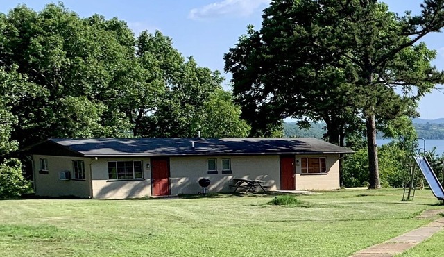 Remote Get Away! - Renovated 3 Bedroom Cabin on Bull Shoals Lake.