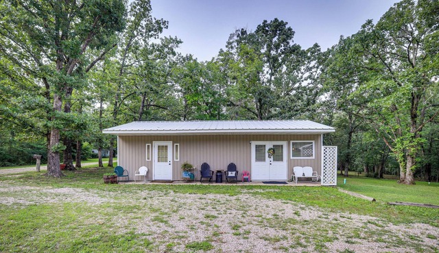Remote Missouri Getaway w/ Grill & Fire Pit!