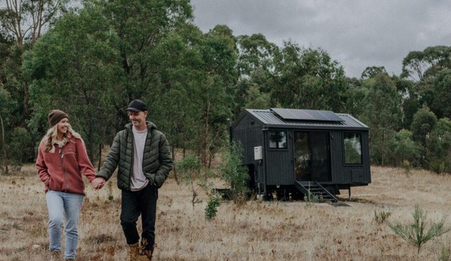 Remote Off-Grid Cabin in the Wilderness - Jude