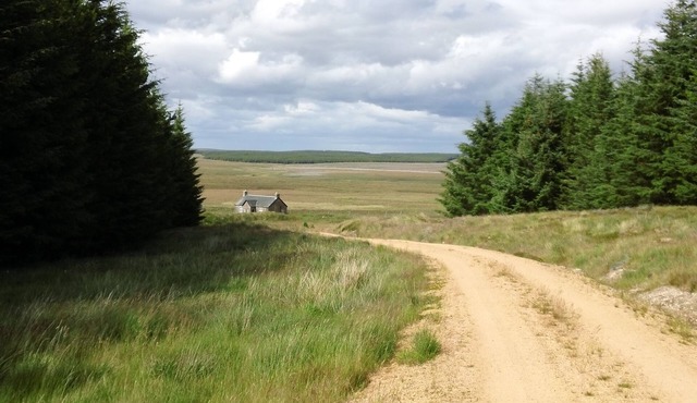 Remote pet friendly wilderness in Caithness - Free Fishing