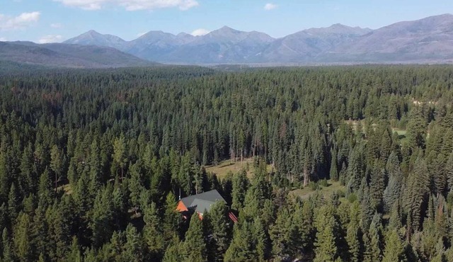 Remote Scenic Private 2 BR Lower Level Suite