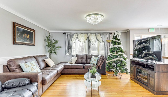 Remote-Work Ready: Family Home Near Pittsburgh