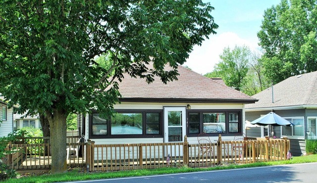 Remy's Waterfront Retreat w/Dock