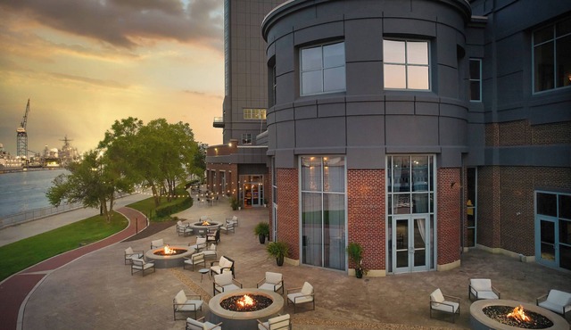 Renaissance Portsmouth-Norfolk Waterfront Hotel