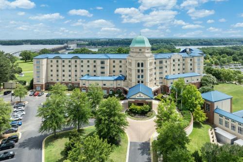 Renaissance Shoals Resort & Spa