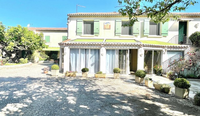 Rendez-vous en Provence - Duo of gites 6+4 people - swimming pool - air conditioning