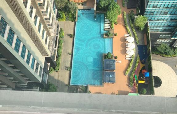 Renez Senopati Apartemen